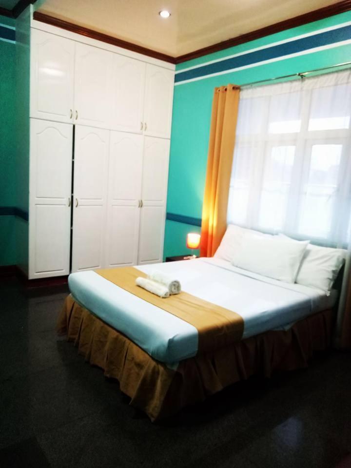 Villa Jhoana Resort Angono Room photo