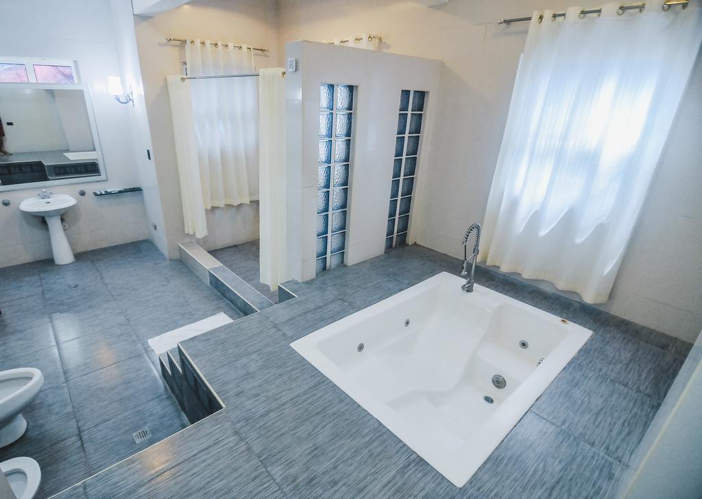 Villa Jhoana Resort Angono Exterior photo